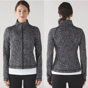 Lululemon Jacket 🖤🤍